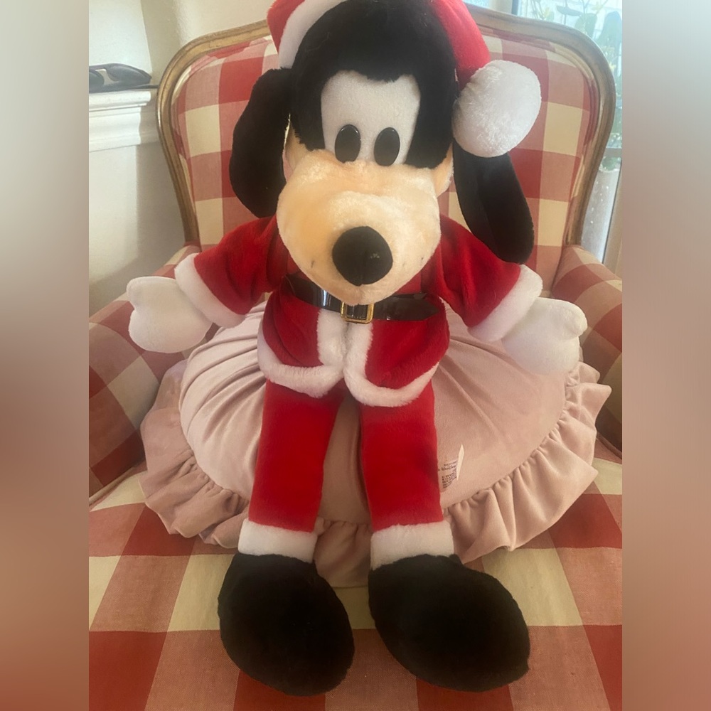 🎀 Disney Goofy Santa Claus Plush 18” Super Cute gift! 🎀